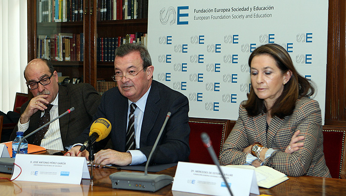 Studia XXI presenta su séptimo Cuaderno de Trabajo «Crisis fiscal, finanzas universitarias y equidad contributiva”