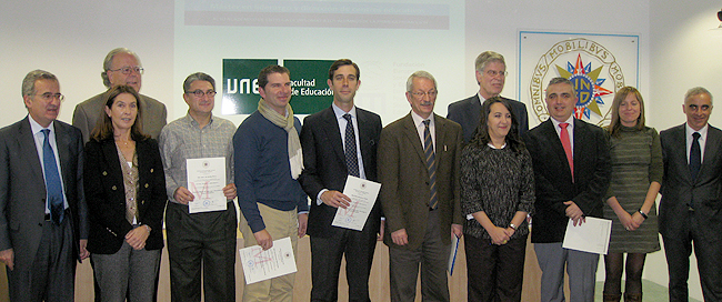 Alejandro Tiana, Rector de la UNED, entrega los títulos a la primera promoción del Máster en liderazgo y dirección de centros educativos